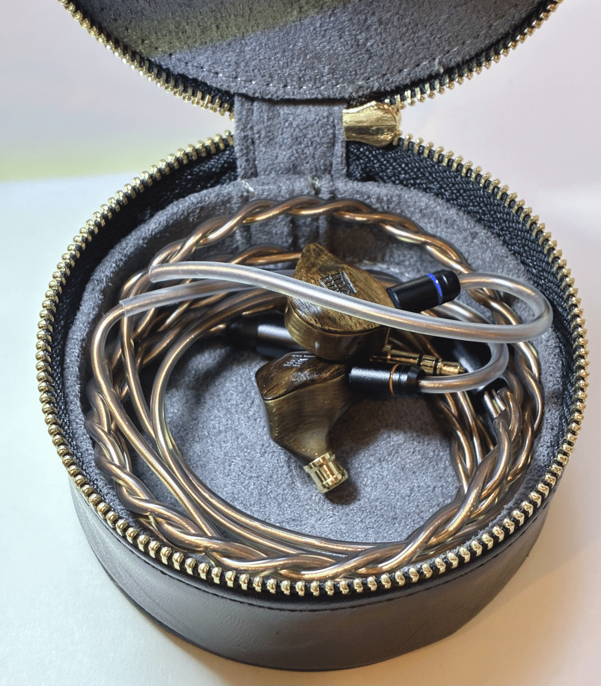 4.4mm対応ケーブル版【未使用に近い】 TANGZU FUDU VERSE 2 レビュー｜Tangzu FUDU VERSE IIは高級感溢れる外観と堅実な音