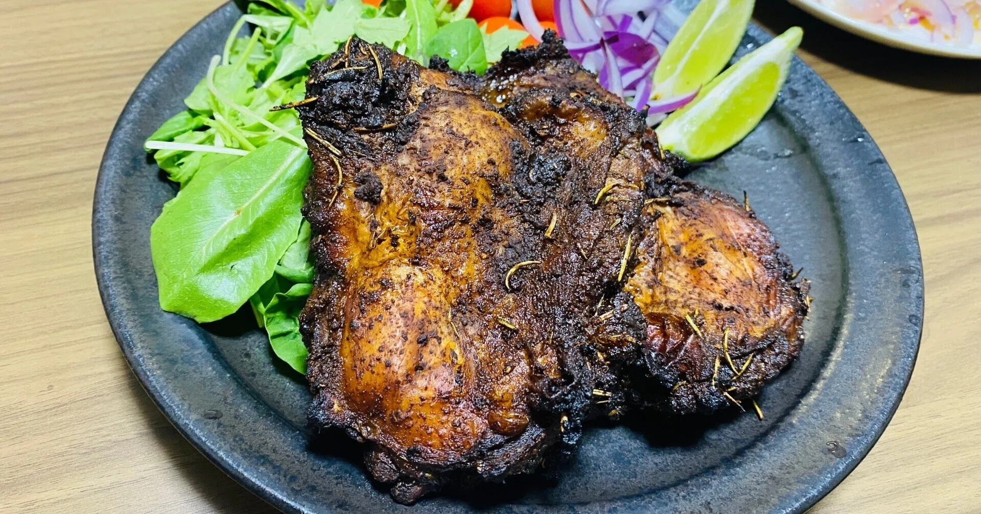 グリグリジャーク　イワチャキン　　ココニョロAZUKIカラー　モカ松本カラー 料理エッセイ】ジャークチキンが流行りだしている！松屋も始めたし