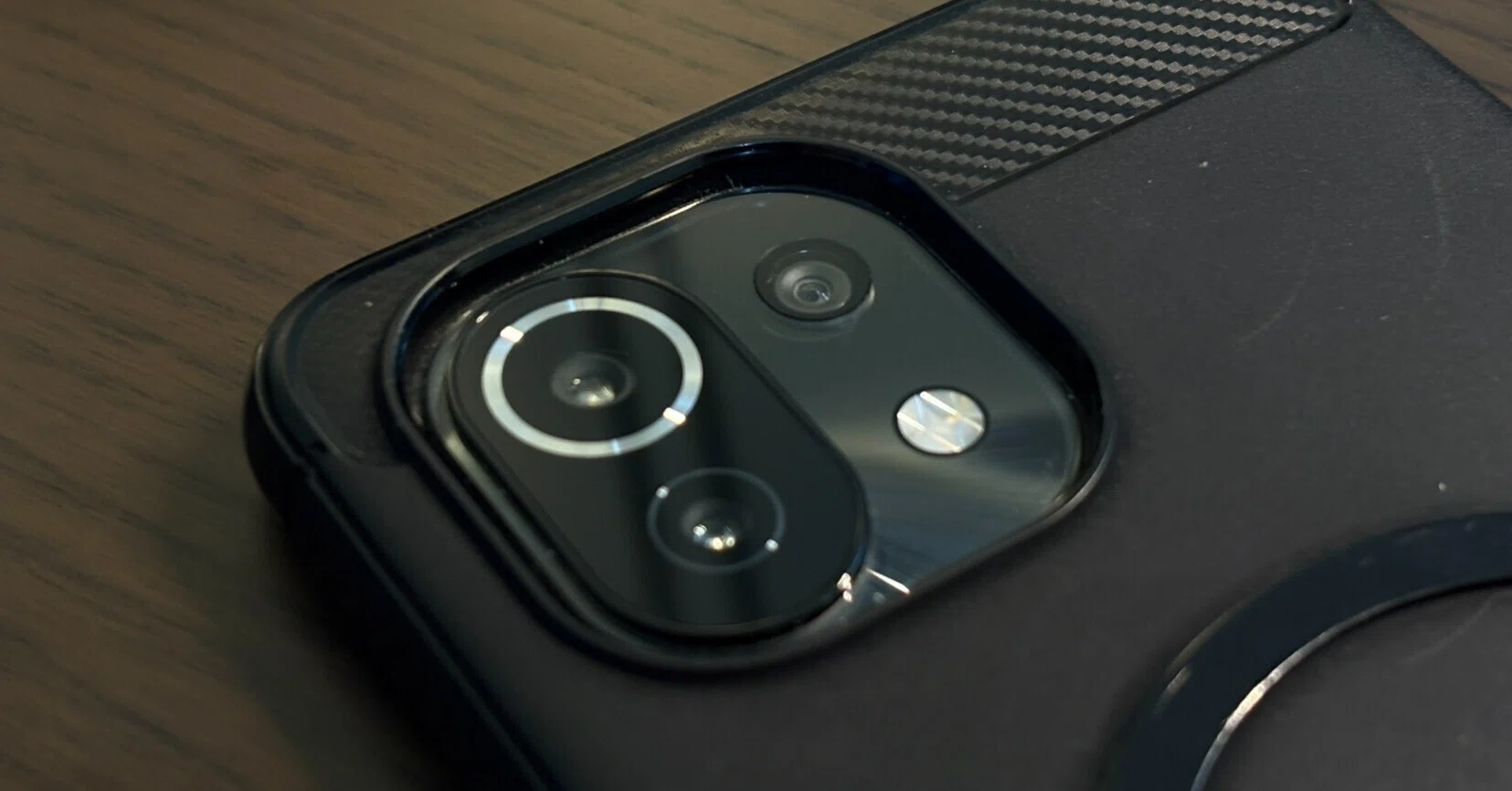 Xiaomi Mi 11 Lite ブラック 本体 カメラ部分ひび割れ Xiaomi Mi 11 Lite 5G スマートフォンが壊れた(; ;) - kuriPEblog