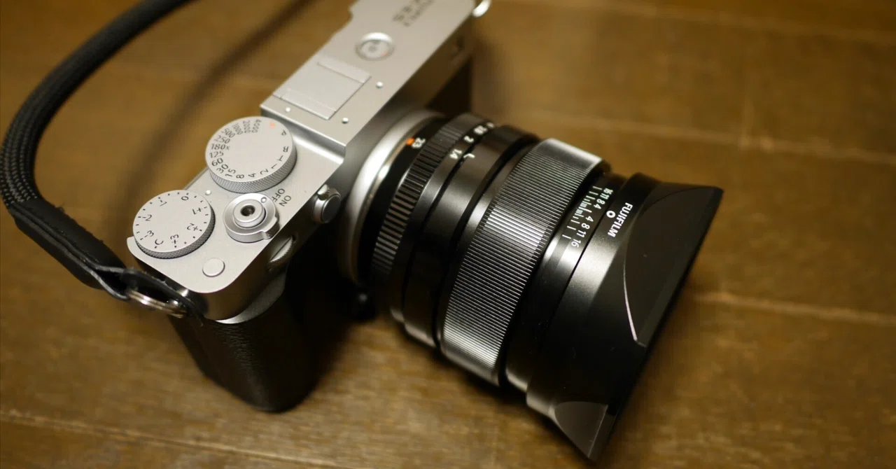 X-E5に、デジタルクロップ使用を想定してお迎えしたレンズ｜飯田有抄