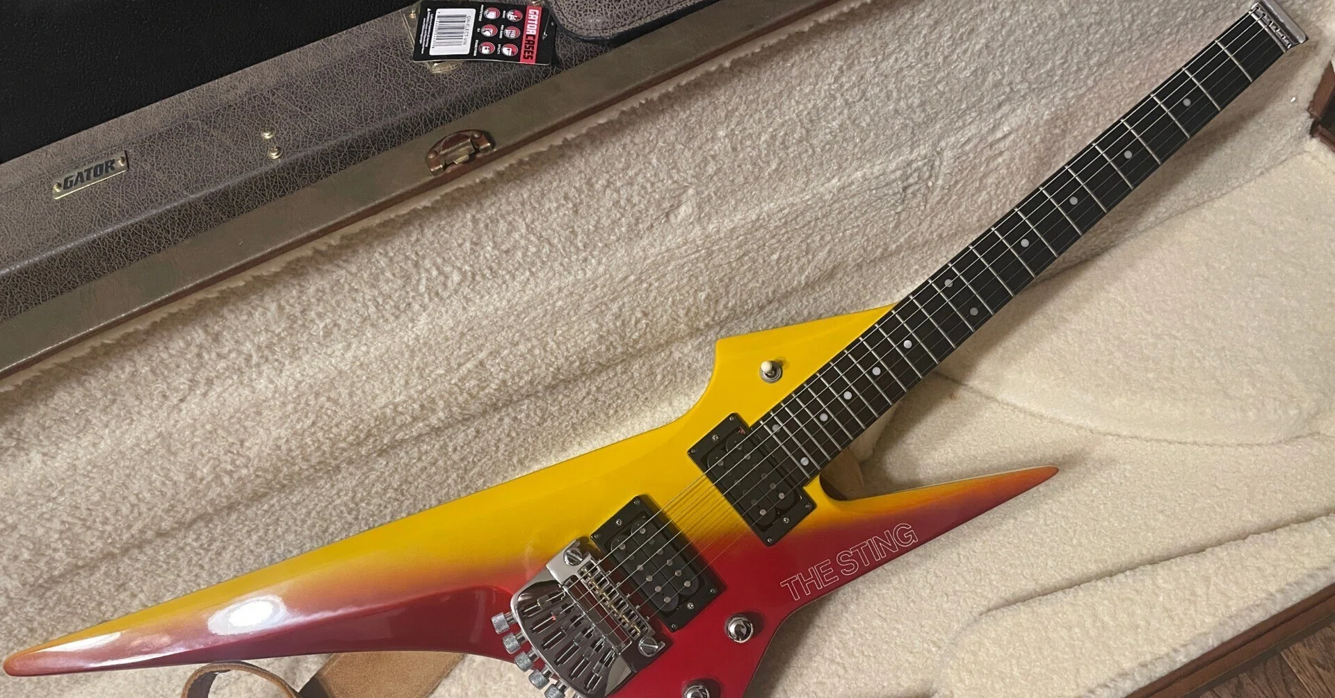 hondo ギター エレキギター 北国の冬と、ヘッドレスギターHondo The Sting｜佐々木陵史郎