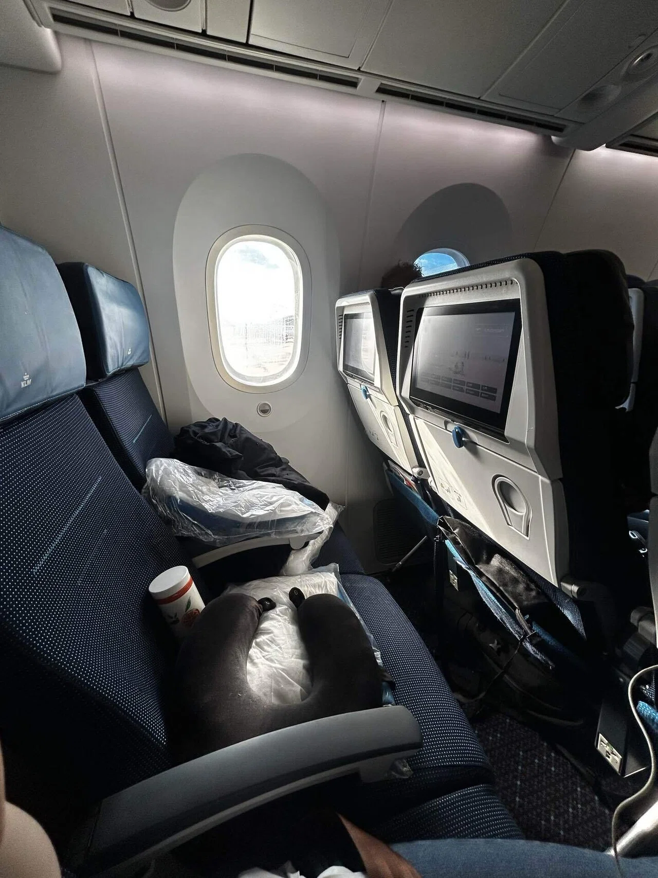 【中古】 モーラル・エコノミー ✈️KLM航空 エコノミークラス 搭乗記（関西-アムステルダム