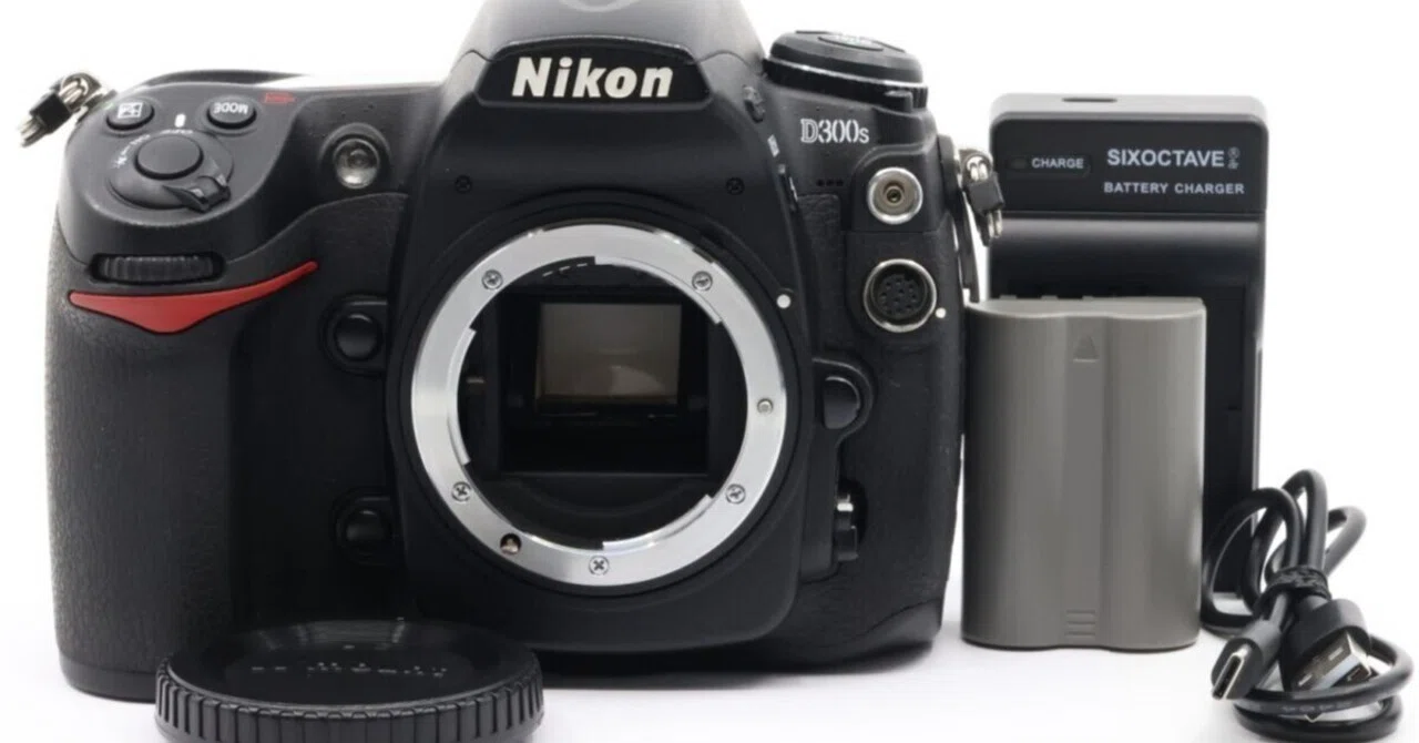 ニコン Nikon D300S ボディ 《ショット数5552回》