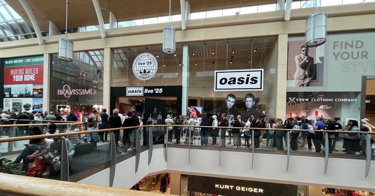 オアシスライブ25、イギリス グッズ販売は沢山ありすぎ