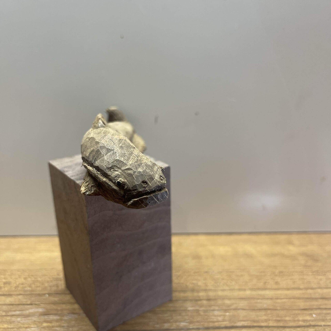 趣向を変えて ナマズを彫る｜森の和