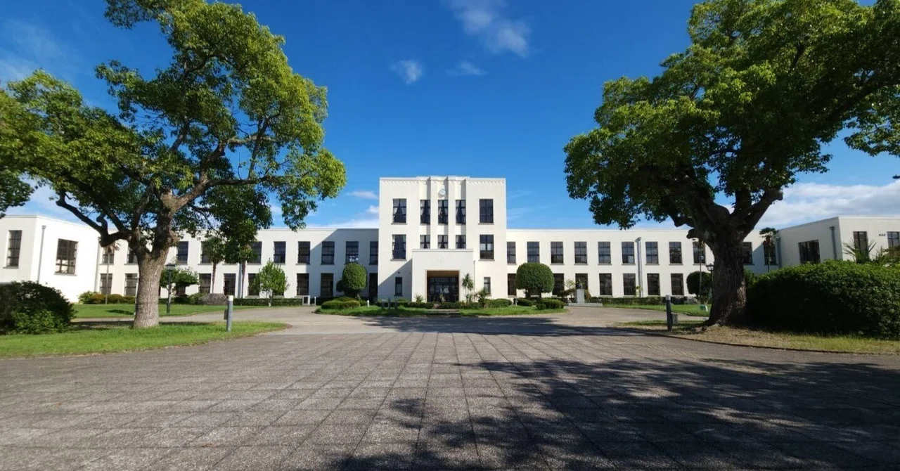 聖地巡礼】『けいおん！』豊郷小学校旧校舎群を訪ねて｜ラッコネコ