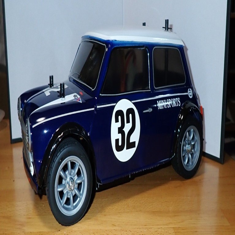 タミヤ 1/10ミニクーパーレーシング MB-01キット メッキホイール付き