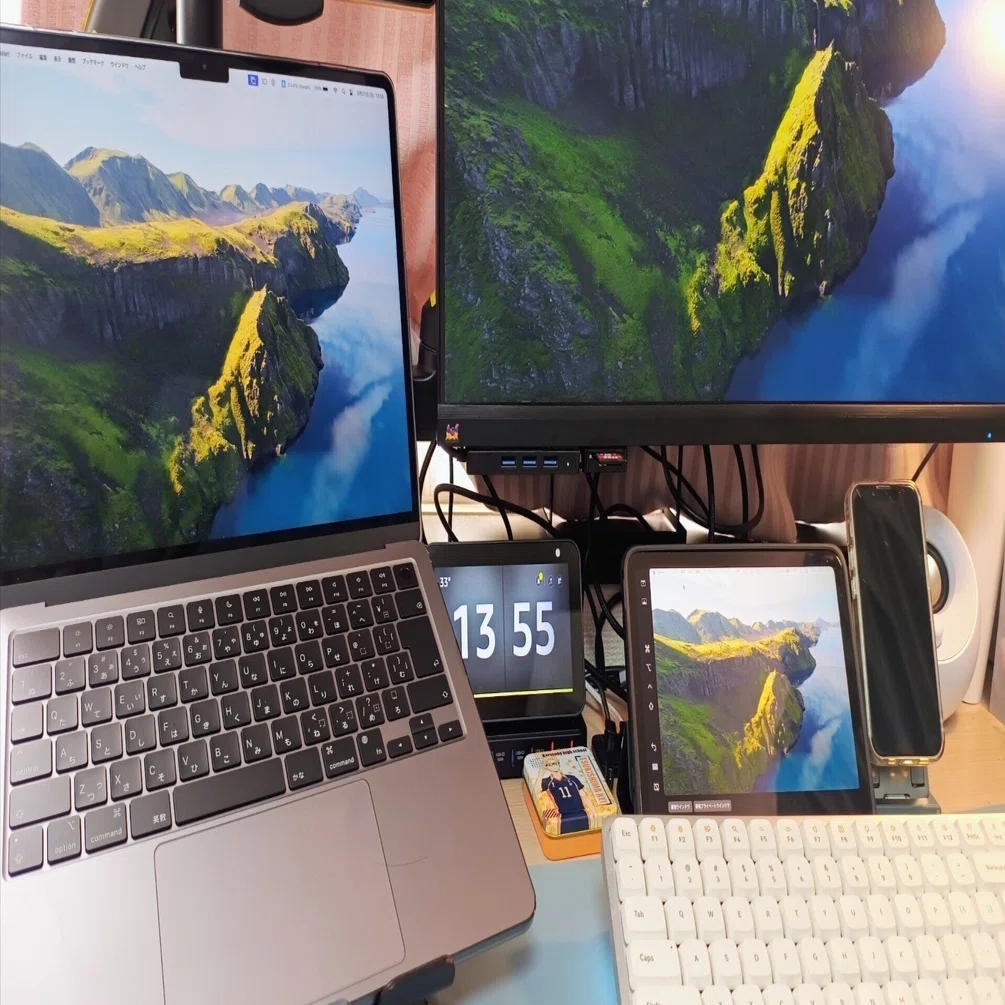 初Mac』を迎えたデスクガジェットたち｜Himu