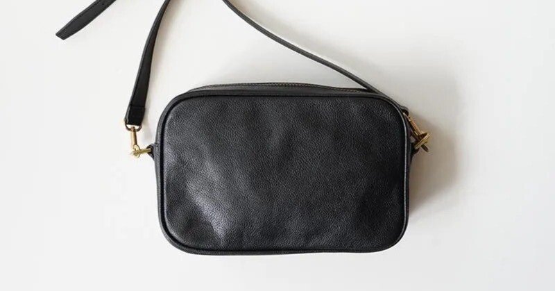 装いを引き締める、formeのミニマルな存在感」｜THIRTY' THIRTY'