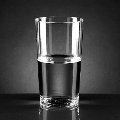 コップの中に水が半分しかない コップの中に水が半分もある という考え方では可能性は見いだせない たーキンくん Note