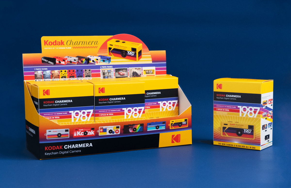 Kodak charmera ブルーを欲しかったが、黒か赤が出てしまった方 Kodak charmera ブルーを欲しかったが、黒か赤が出てしまった方 Kodak