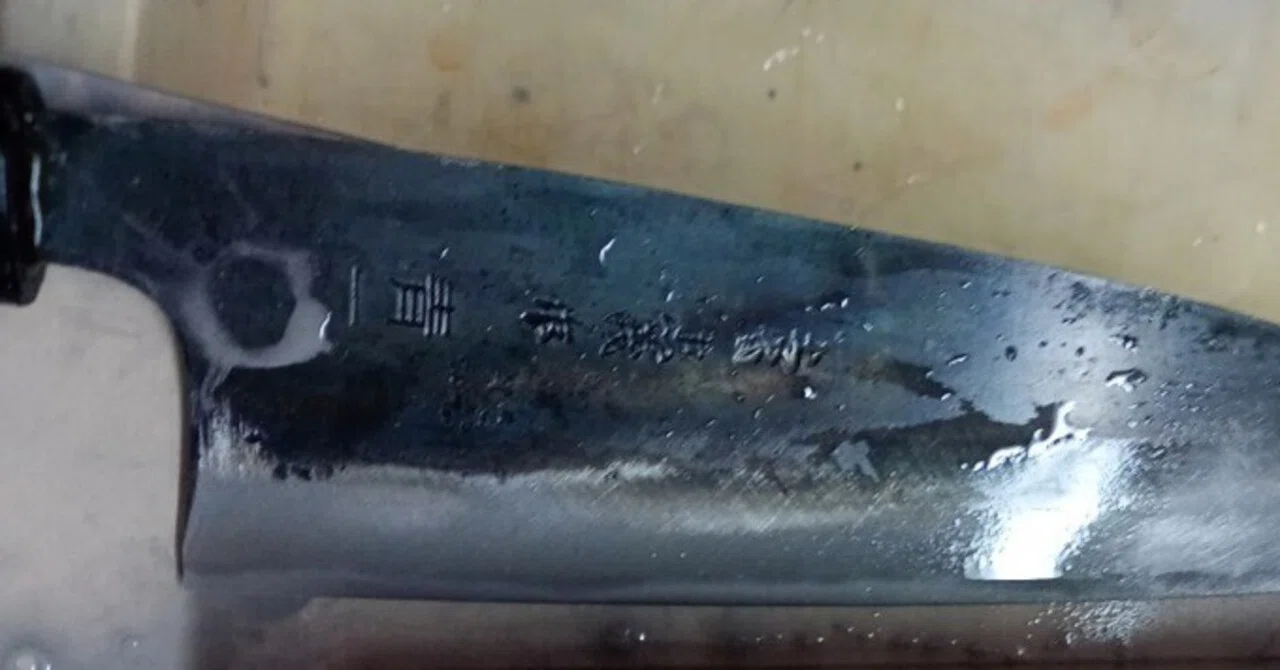 土佐忠義 黒打青一を研ぐ｜はっさ