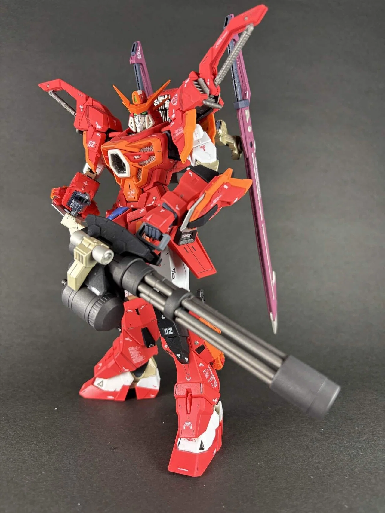 1/100 フルメカニクス ソードカラミティガンダムを彩度をあげて