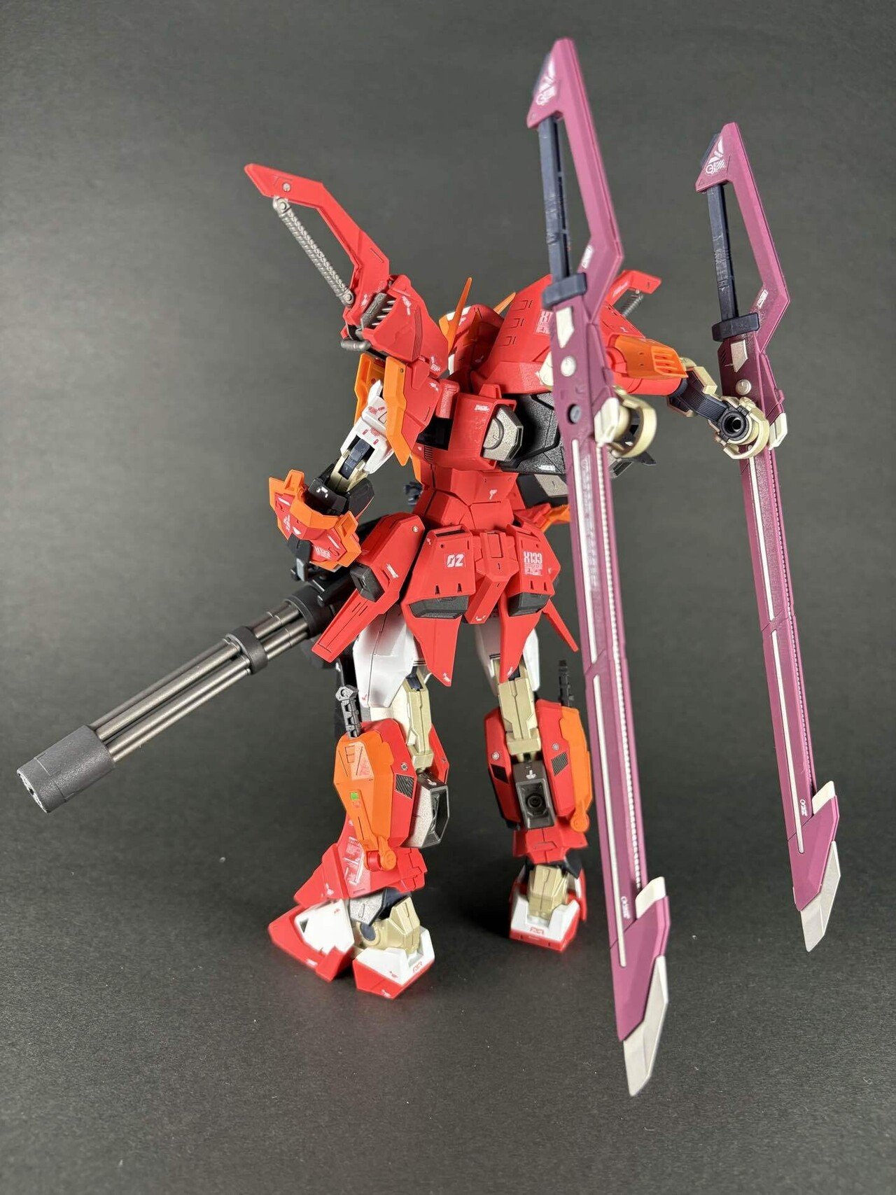 1/100 フルメカニクス ソードカラミティガンダムを彩度をあげて