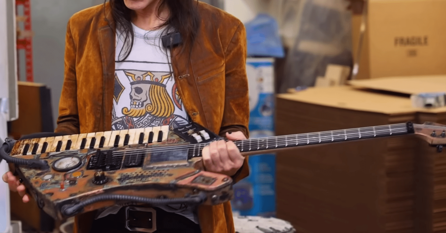 Mad Axe エレキギター レスポール 奇跡のギター「MAD AXE」誕生の物語｜コバヤシノブヨシ