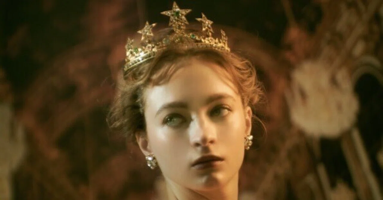 When requesting tiara creation from tiara designer Taro Kamitani 