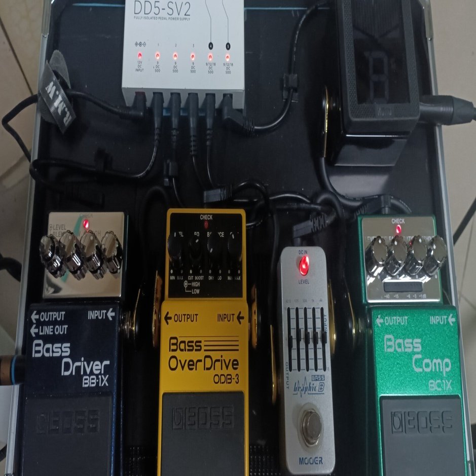ベース用　エフェクターボード 今現在使用中のベース用エフェクターボード紹介させてください。｜Y.KOJIMA