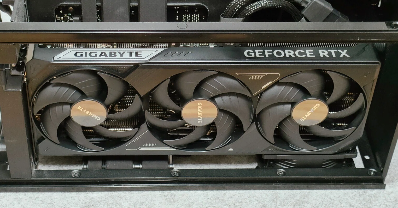 生成AIユーザーが5070Ti導入してみた ーVRAM 16GBはどこまでやれるかー