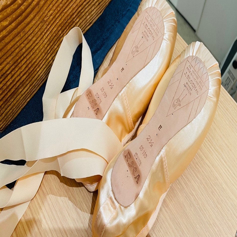 トゥーシューズ FREED 二足 取り扱いトゥシューズ一覧 | チャコット