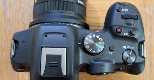 Canon - 取扱説明書付き！Canon ミラーレス一眼カメラ EOS M10 ボディ Amazon | Canon ミラーレス一眼カメラ EOS M10 ボディ(ホワイト