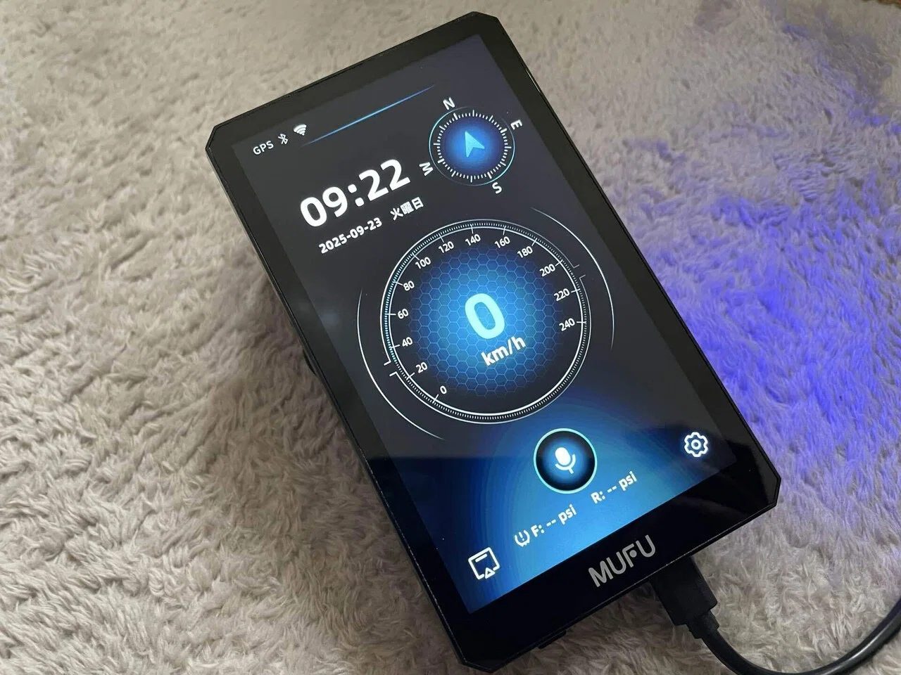 自動でオービス検知！MUFUシリーズ最新作ルートの先が見える縦型スマート
