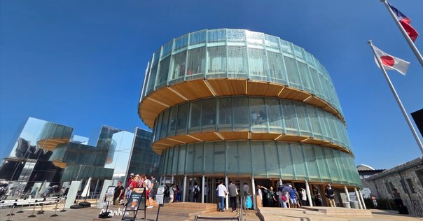 プラハ、二〇世紀の首都 あるシュルレアリスム的な歴史 プラハ、二〇世紀の首都 - 白水社