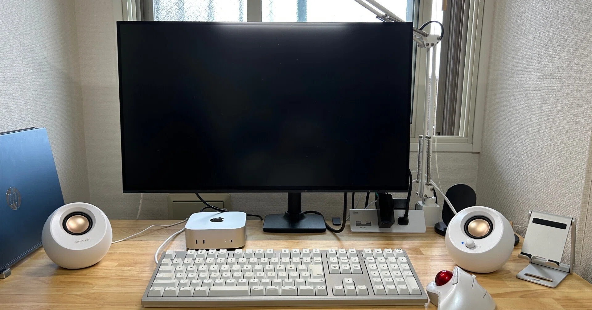 Mac mini M4 購入後のデスク｜有竹ハリ