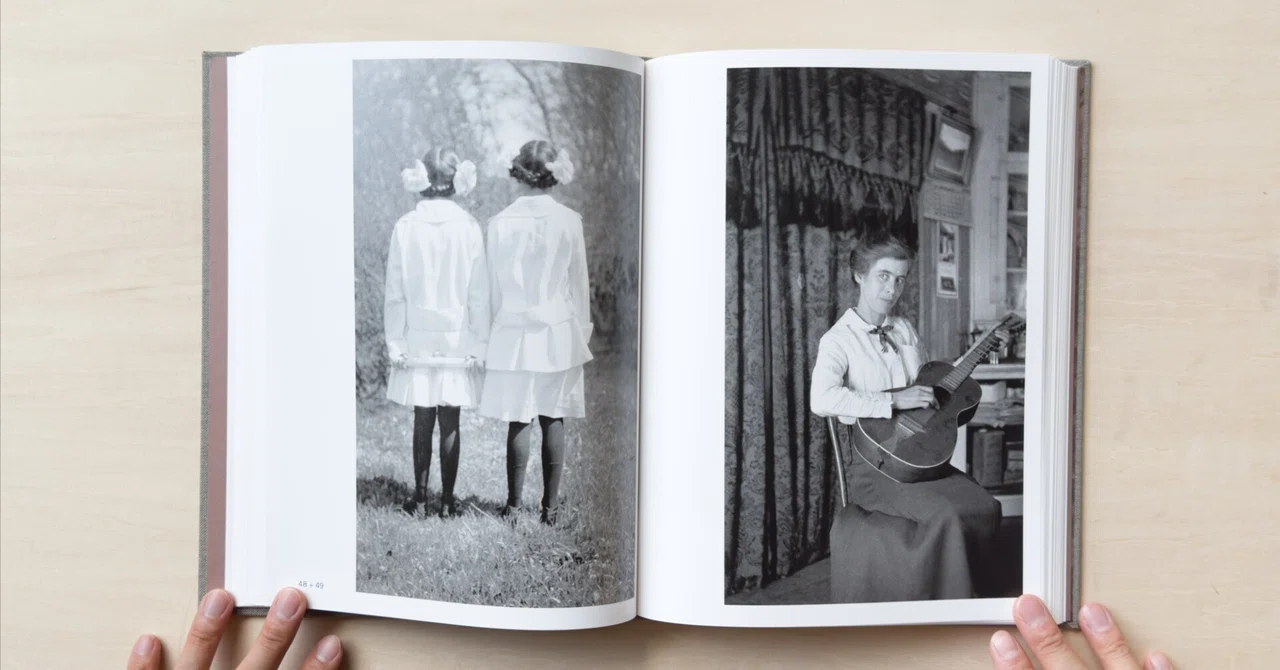 [Photobook Review] Toward a Photobook That Transcends Historical ...