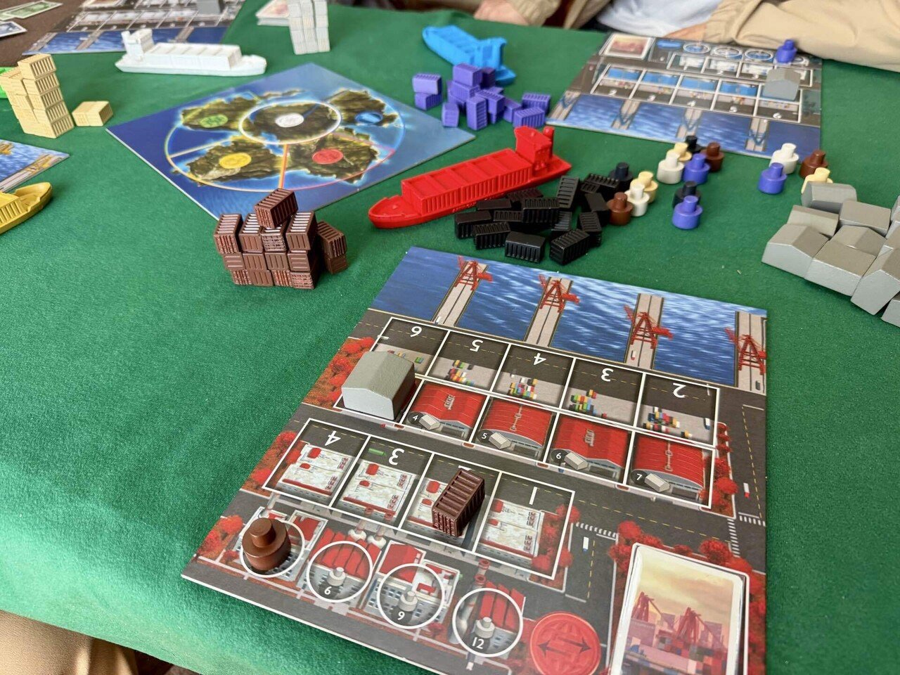 【激レア、絶版】コンテナ　多言語版　デロンシュ作　ボードゲーム 激レア、絶版】コンテナ多言語版デロンシュ作ボードゲーム