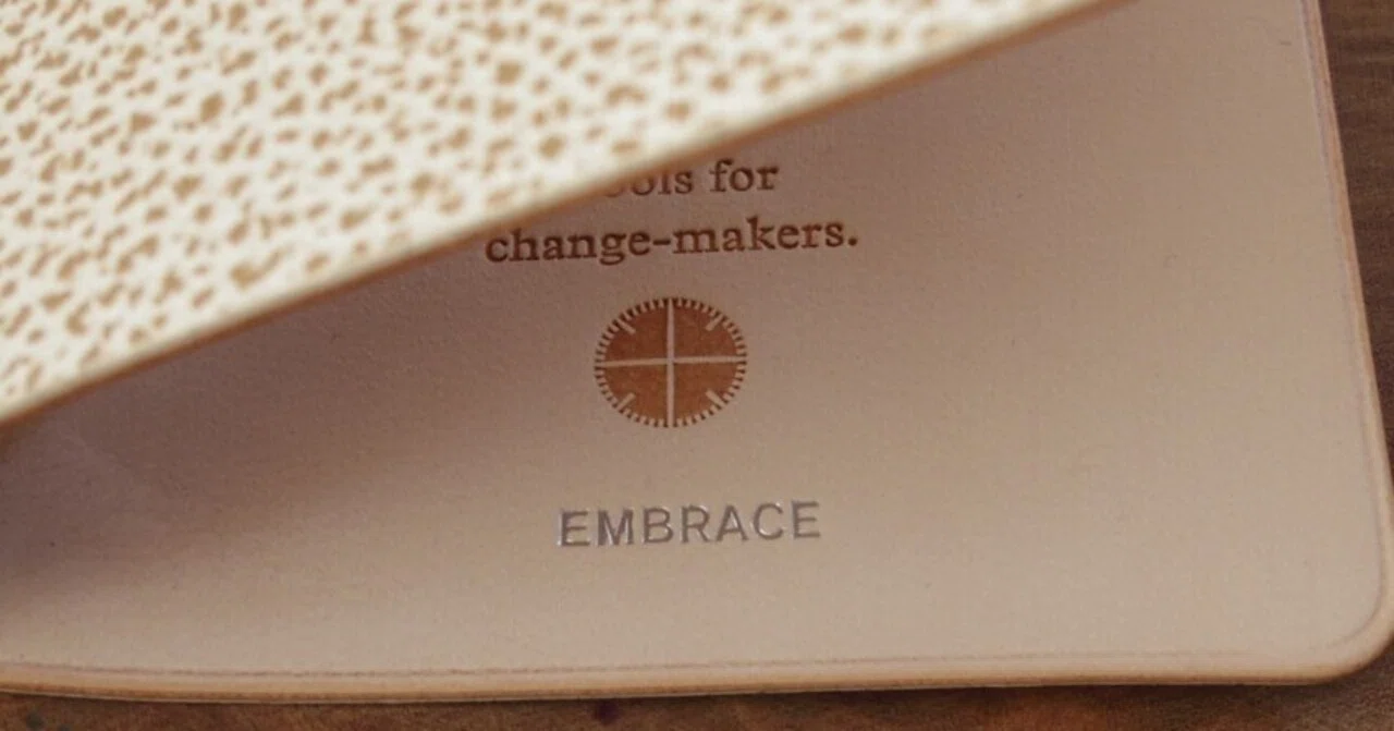 PLOTTER EMBRACE 白｜手帳Q子