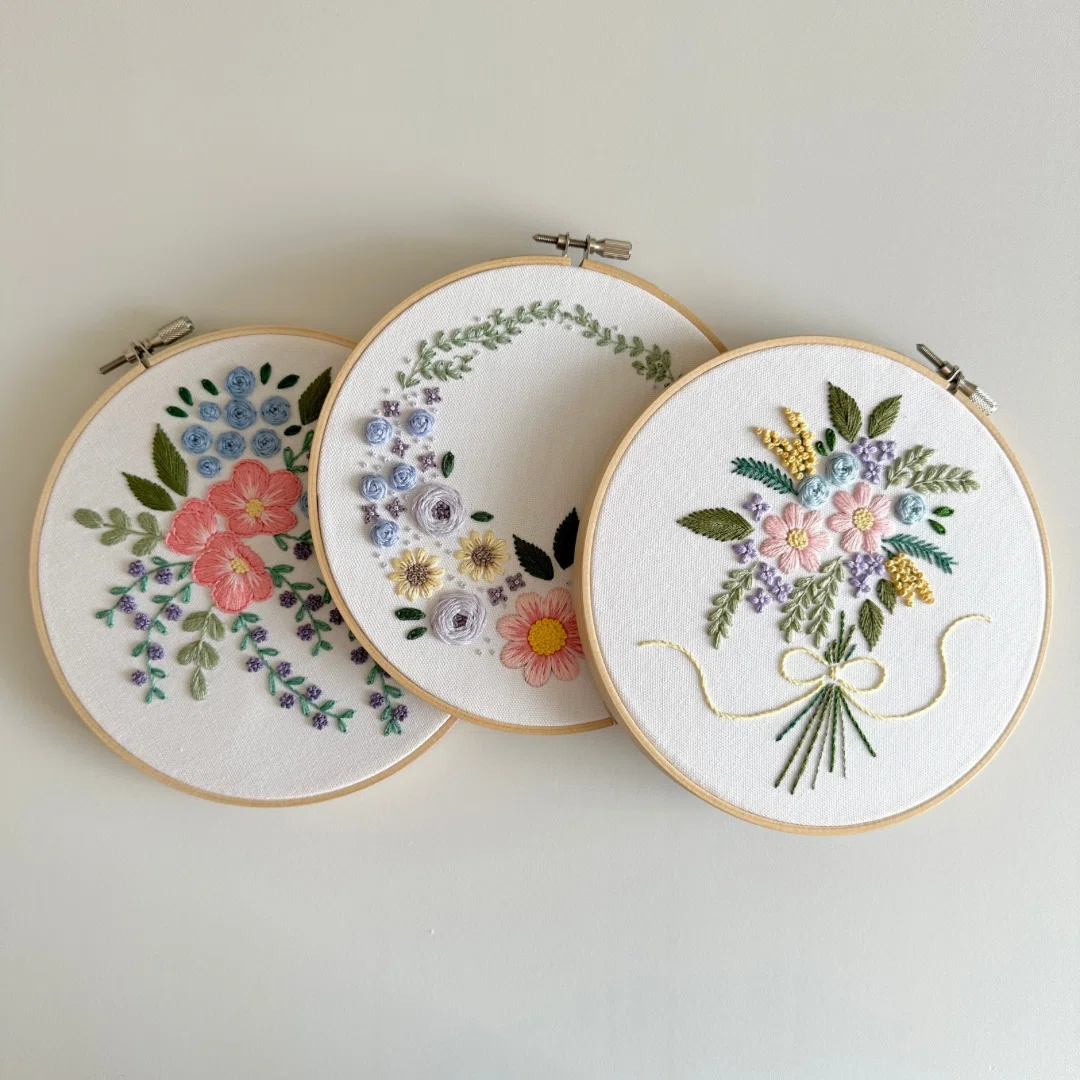 キキッ。刺繍糸/DMC/オリムパス/カネボウ コスモ、オリムパス、DMC。それぞれの刺繍糸の色の魅力。｜はなこまち