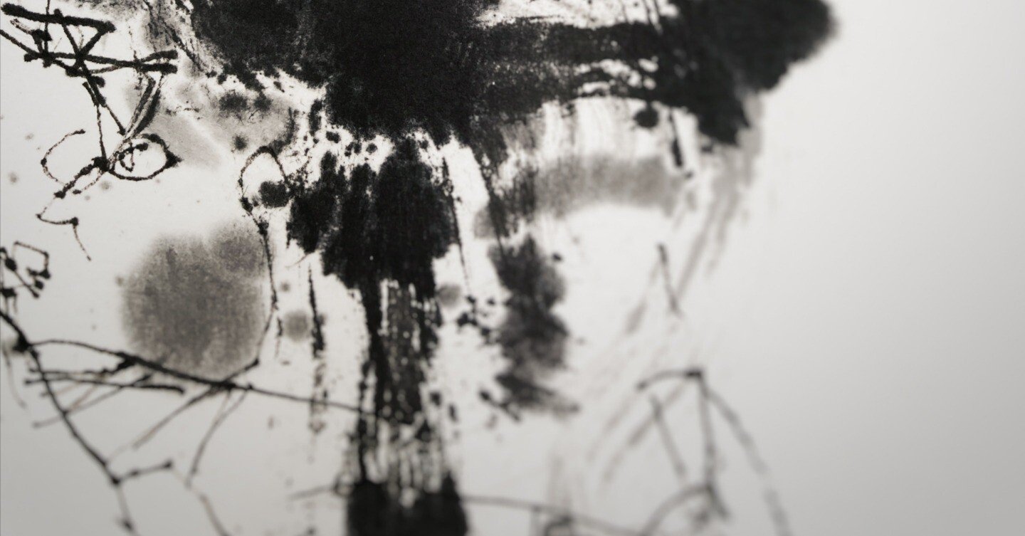 モノクロ｜銅版画のように｜墨と空気と密度のドローイング｜作品の