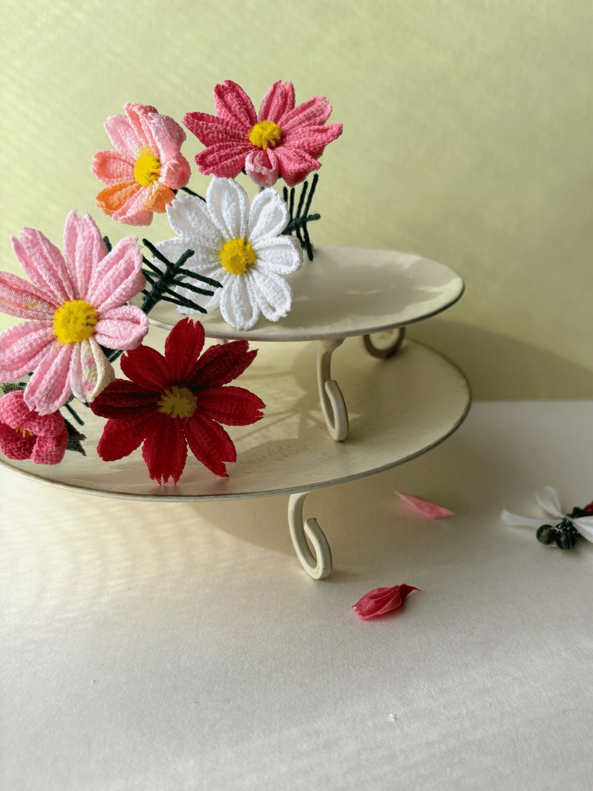 秋桜（コスモス）」つまみ細工で咲かせましょう｜つまみ細工 なか咲き