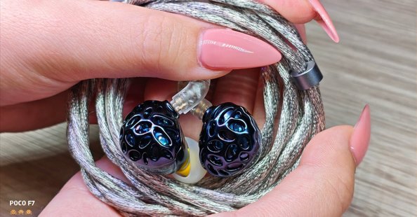 イヤホンジャックと豆🐒@ポタオデ｜note