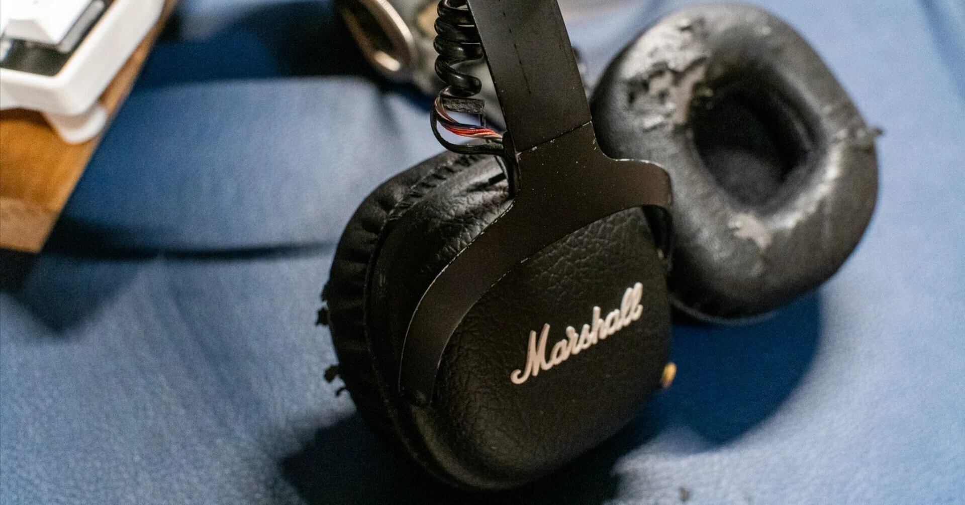 2017年に買ったMarshallのヘッドホンがそろそろムリで、新しい