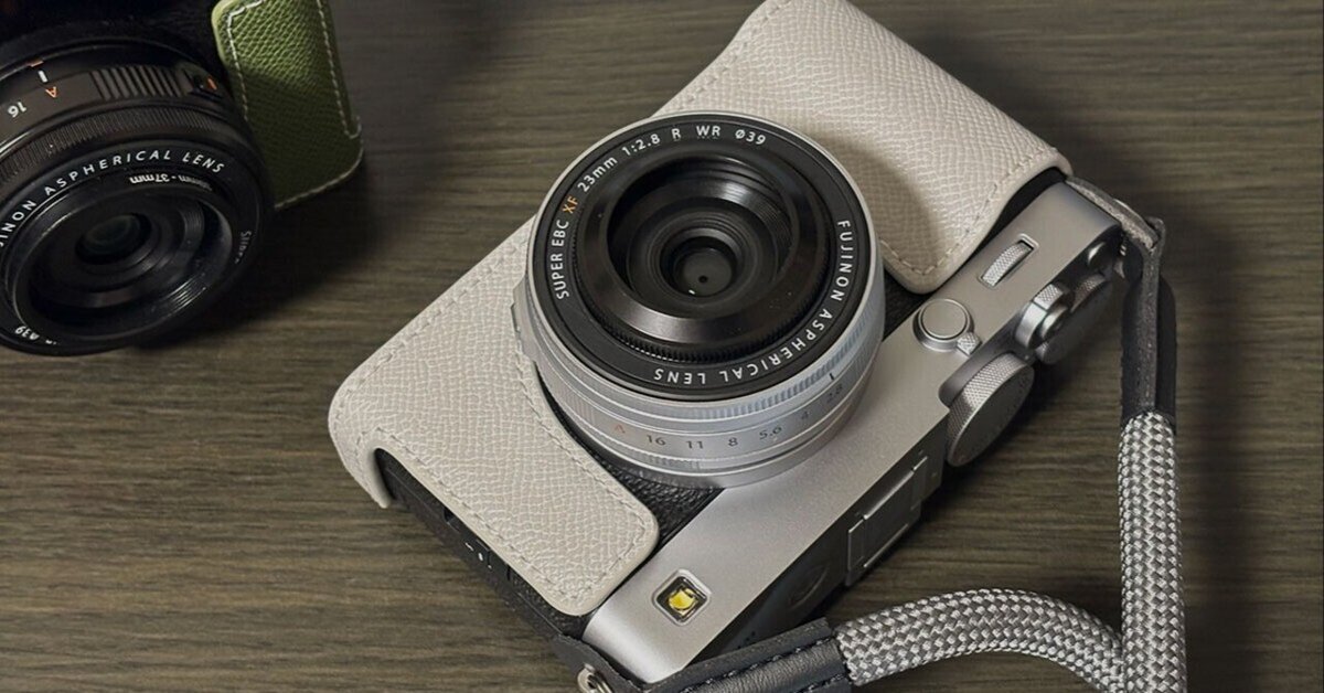 富士フイルム X-E5、 35mmレンズ、ケース、サムグリップ Amazon