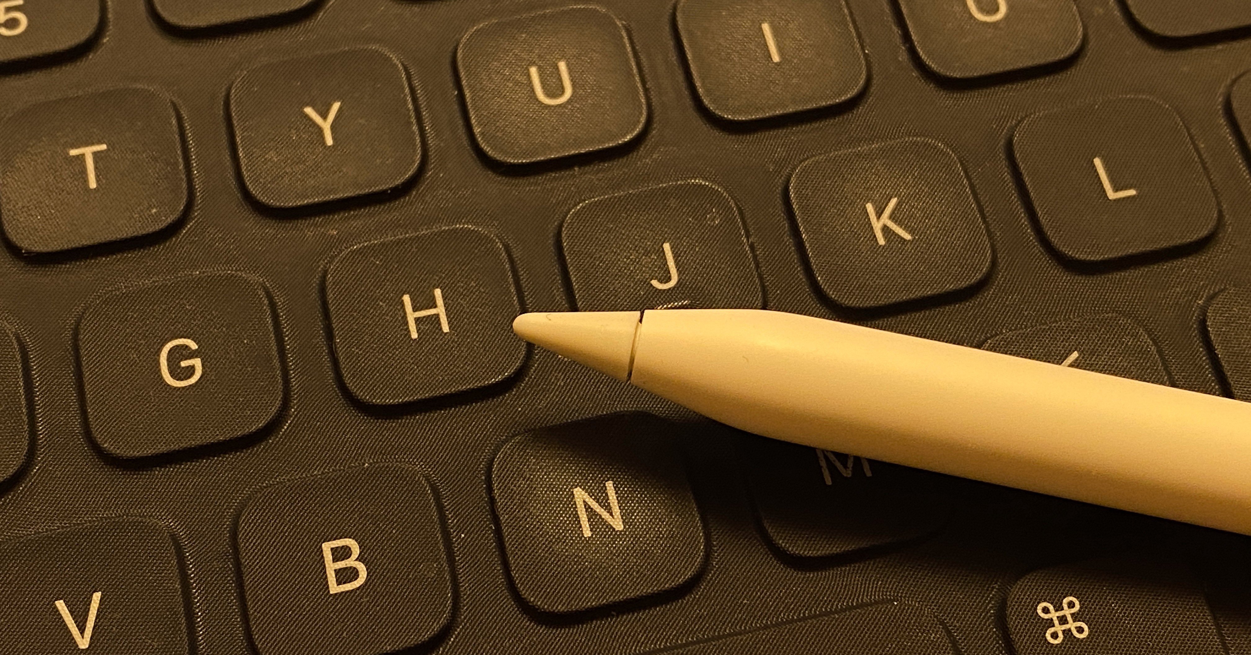 はじめてのiPad（2） - ペンとキーボードとケース｜Manabu YAMASHITA