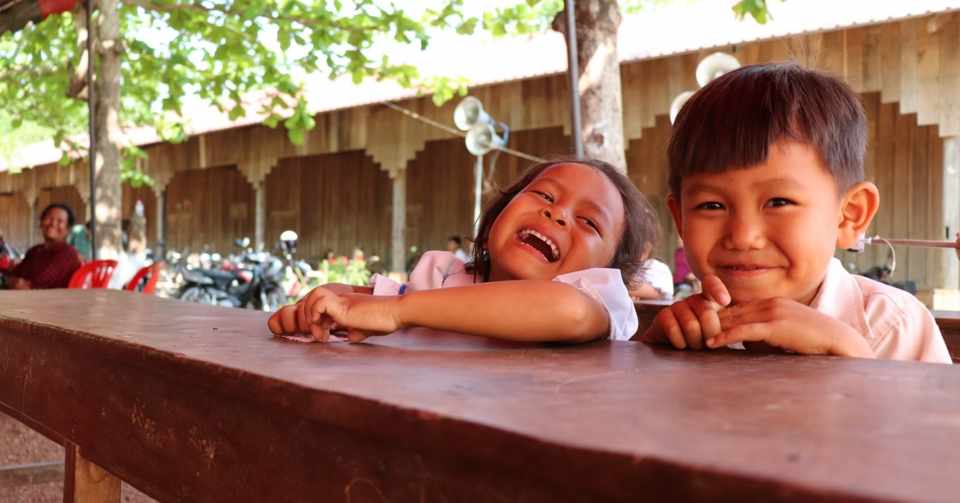 カンボジア学校建設ボランティア体験記 19年4月 カンボジアの歴史 なぜ学校が足りないのか Yoko Note