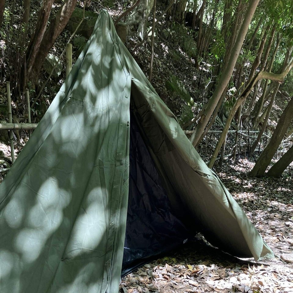 ドイツ軍テントポール　アルミ製 東ドイツ軍テントポールx10本。　収納袋付き。ユーズド。