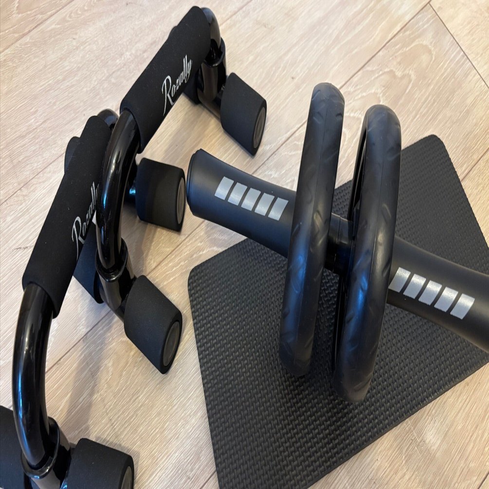 自宅で始める本格肉体改造】プッシュアップバー＆腹筋ローラーで、日常