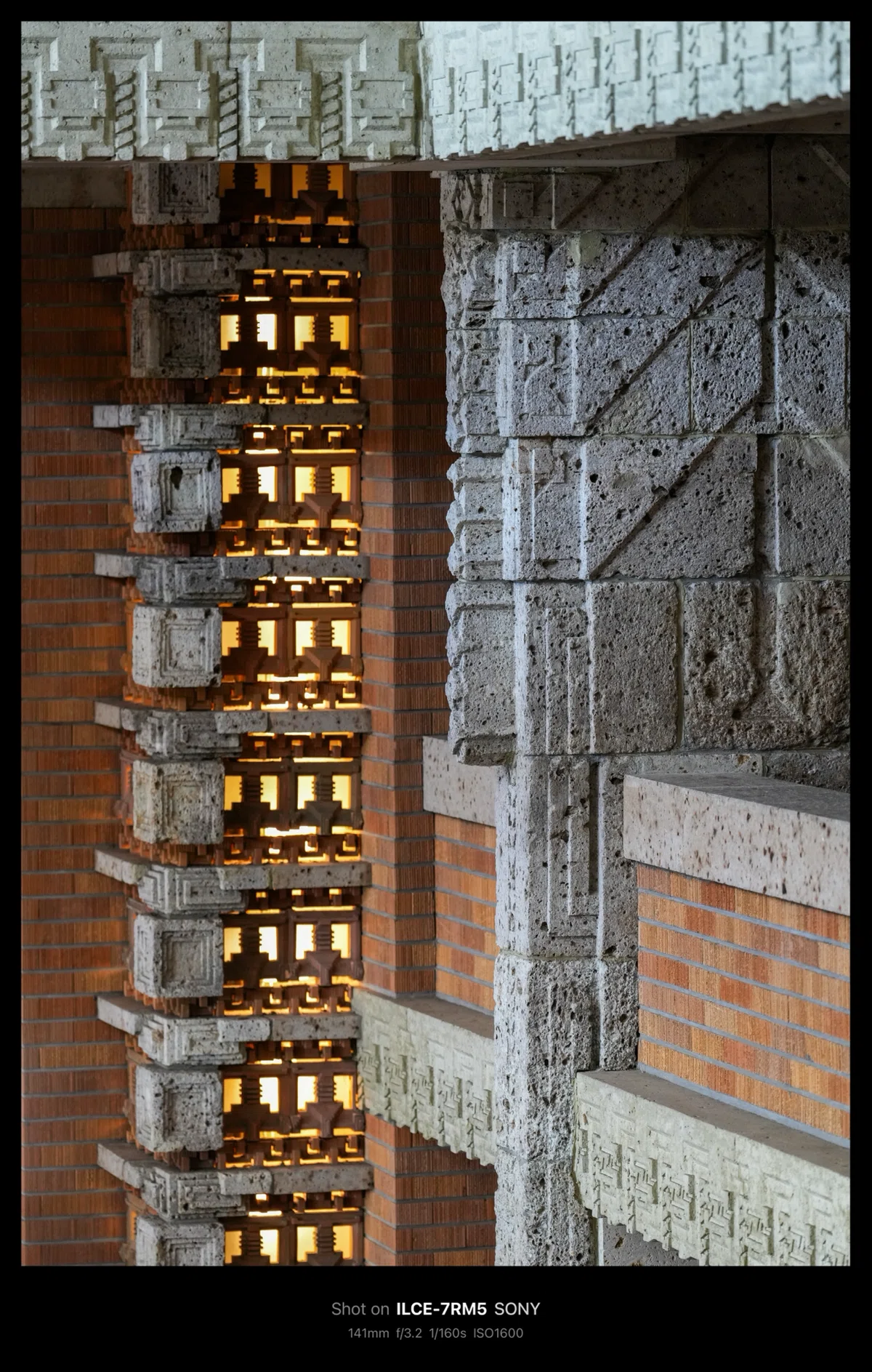帝国ホテル中央玄関 / Imperial Hotel Lobby and Front Entrance(Aichi