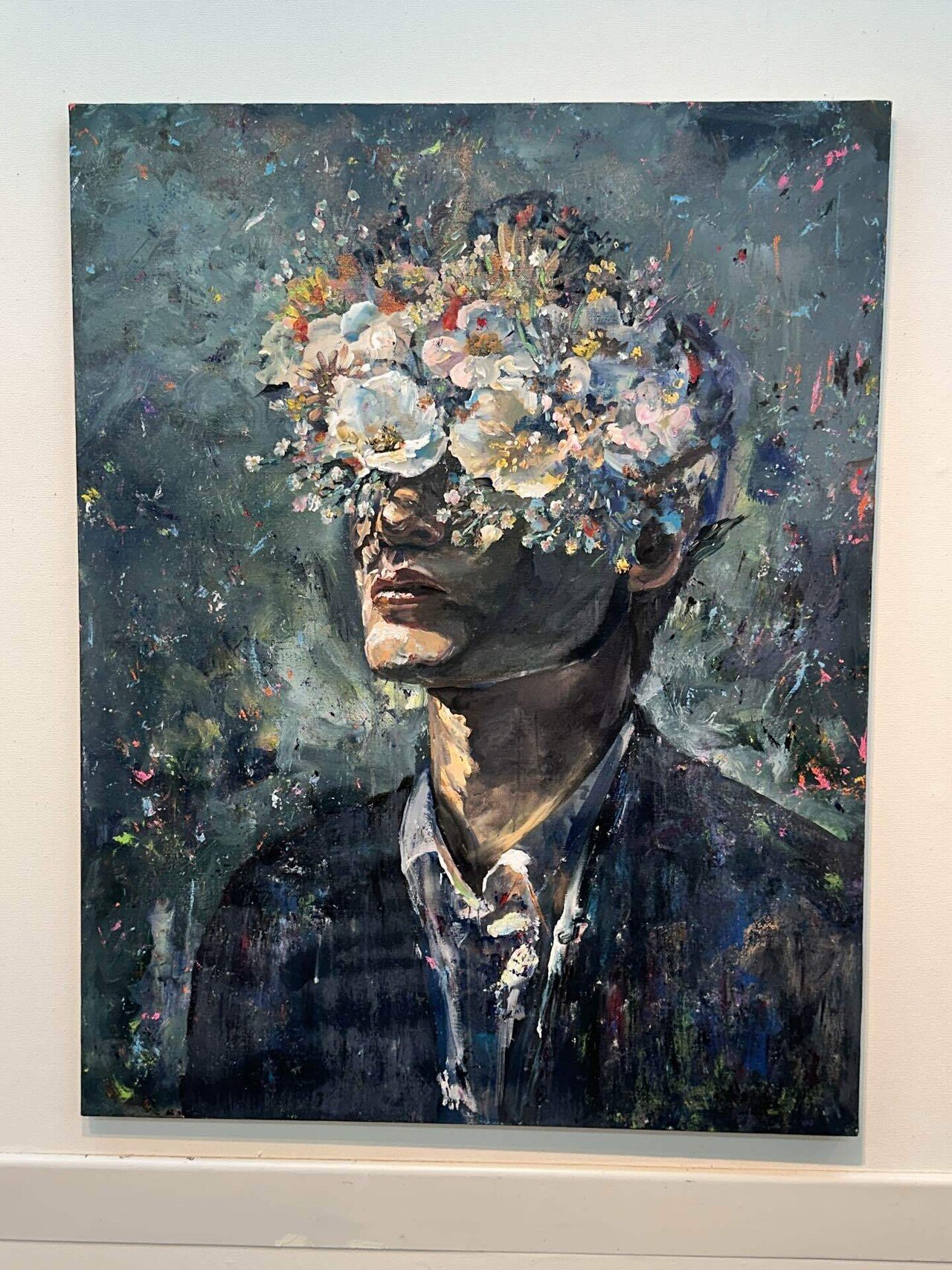 はなりーまん個展『花と人-夏・秋』を歩く──揺らぐ自分と出会った