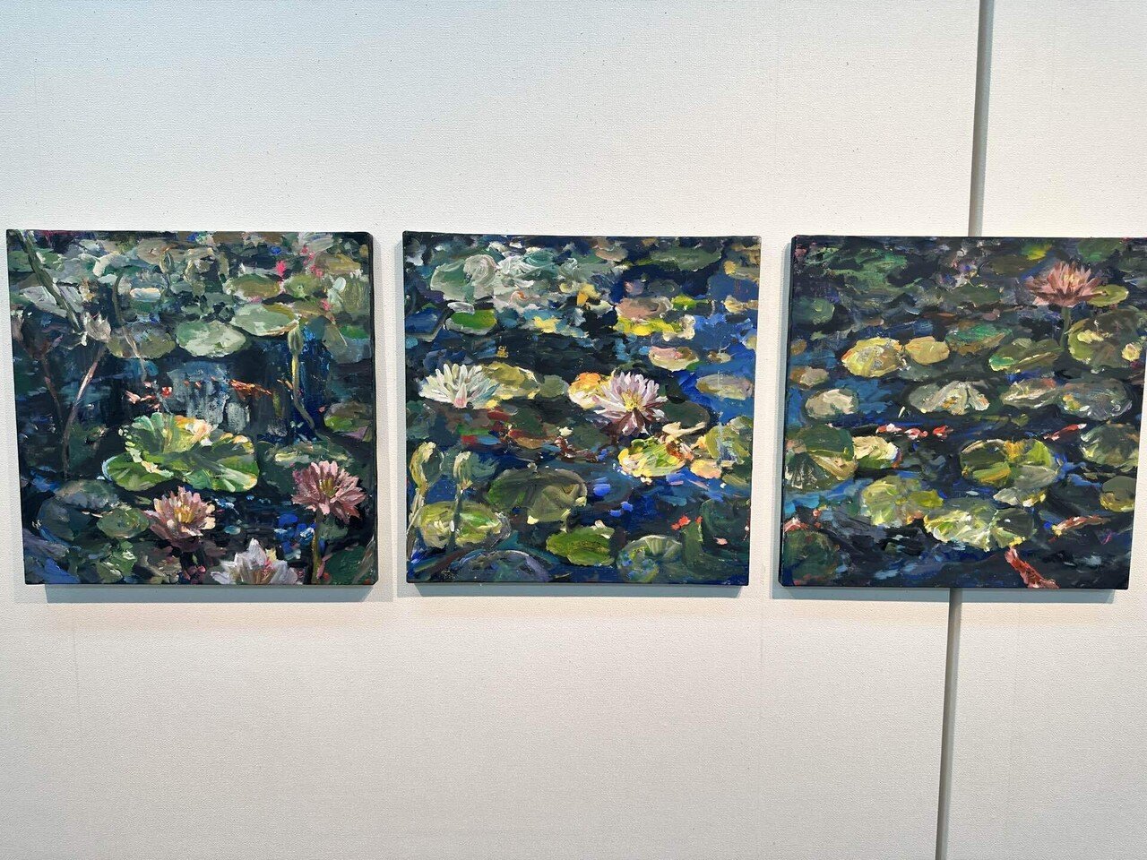 はなりーまん個展『花と人-夏・秋』を歩く──揺らぐ自分と出会った