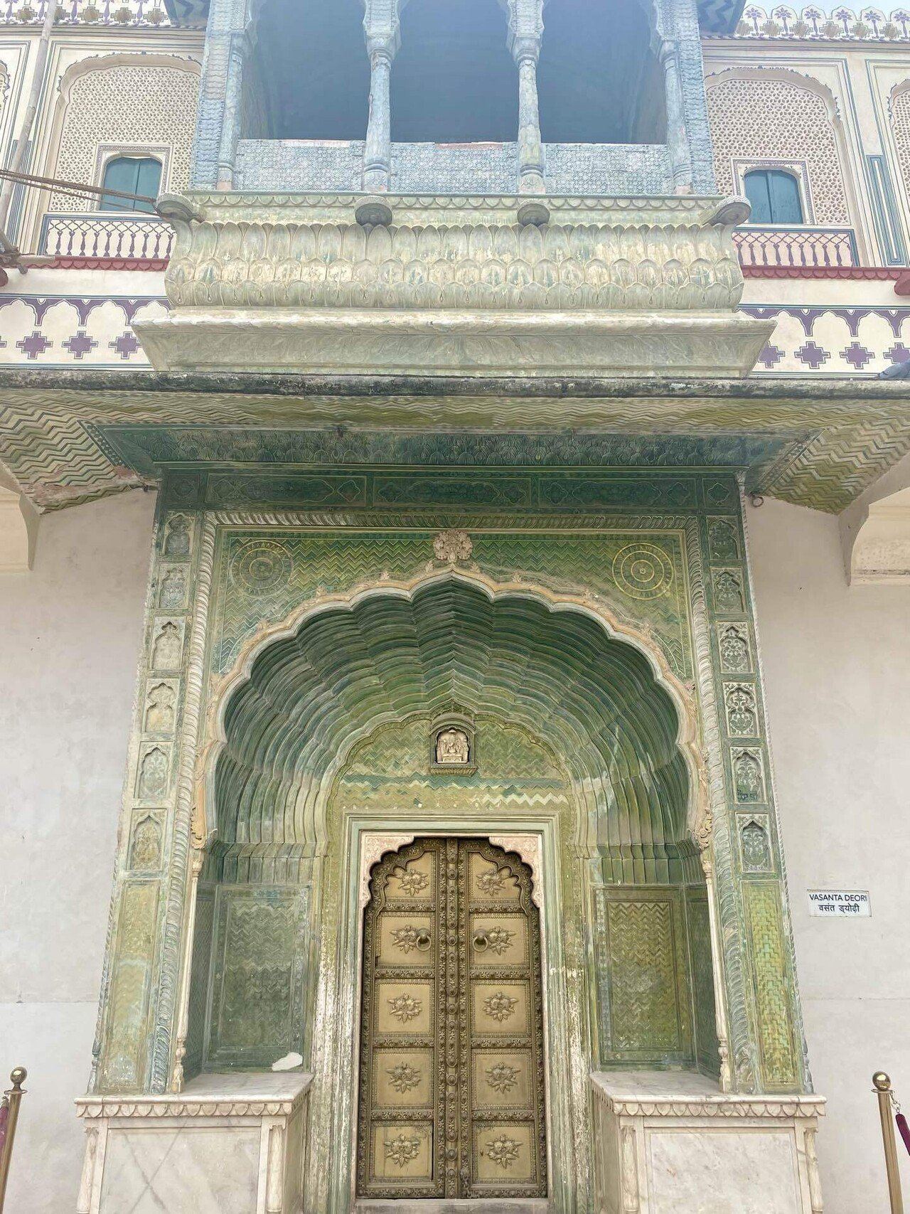 FORTS & PALACES OF INDIA インドの城跡と宮殿 FORTS & PALACES OF INDIA インドの城跡と宮殿