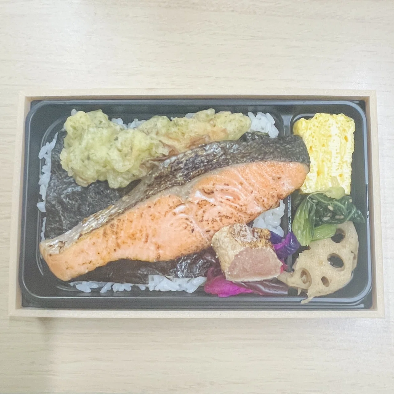 81 海苔弁を食べなはれ｜すぬ