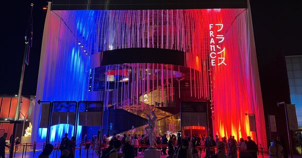 レイモン・ペイネ、「私たちのように愛し合っている恋人たちなんていないわね」 ペイネ 愛の世界旅行〜このどうしようもない世界で「本当の愛