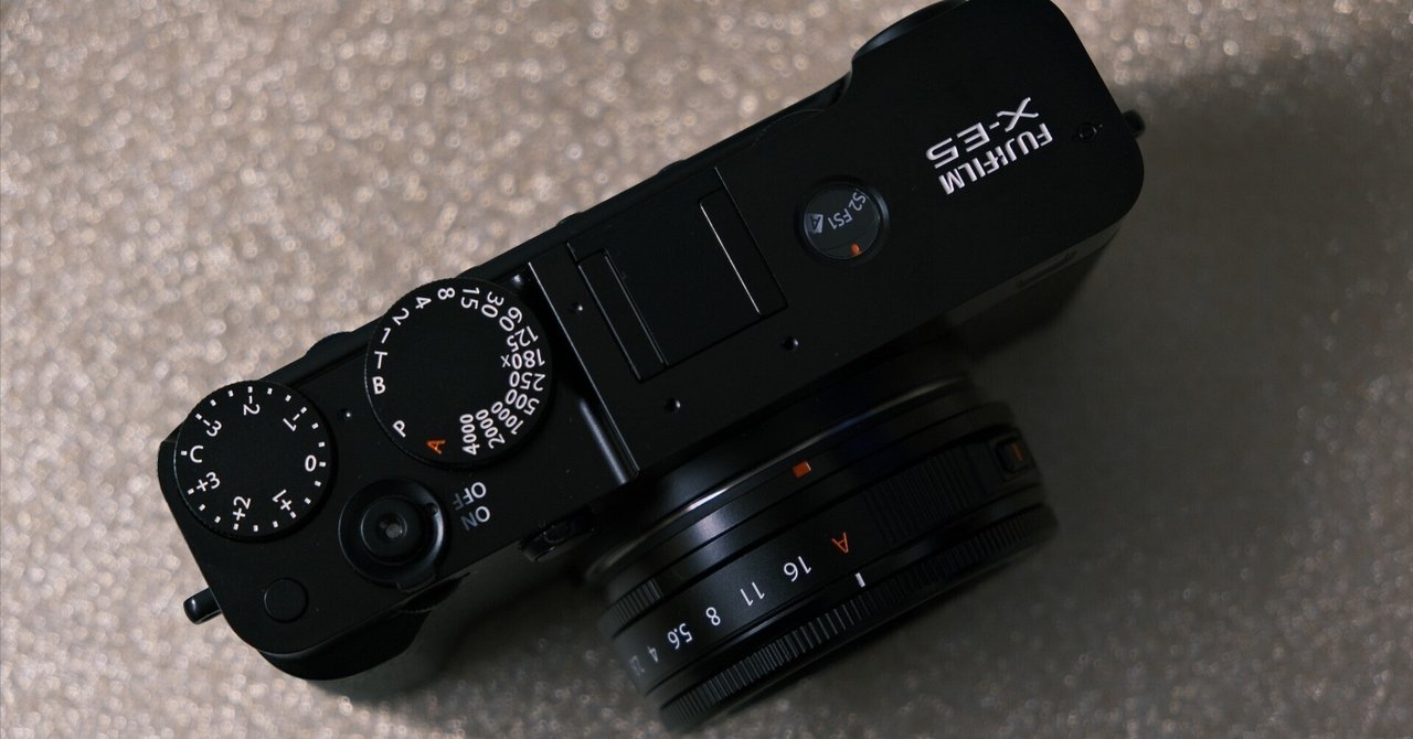 FUJIFILM X-E5 ブラック 新製品レビュー：富士フイルム X-E5 - デジカメ Watch