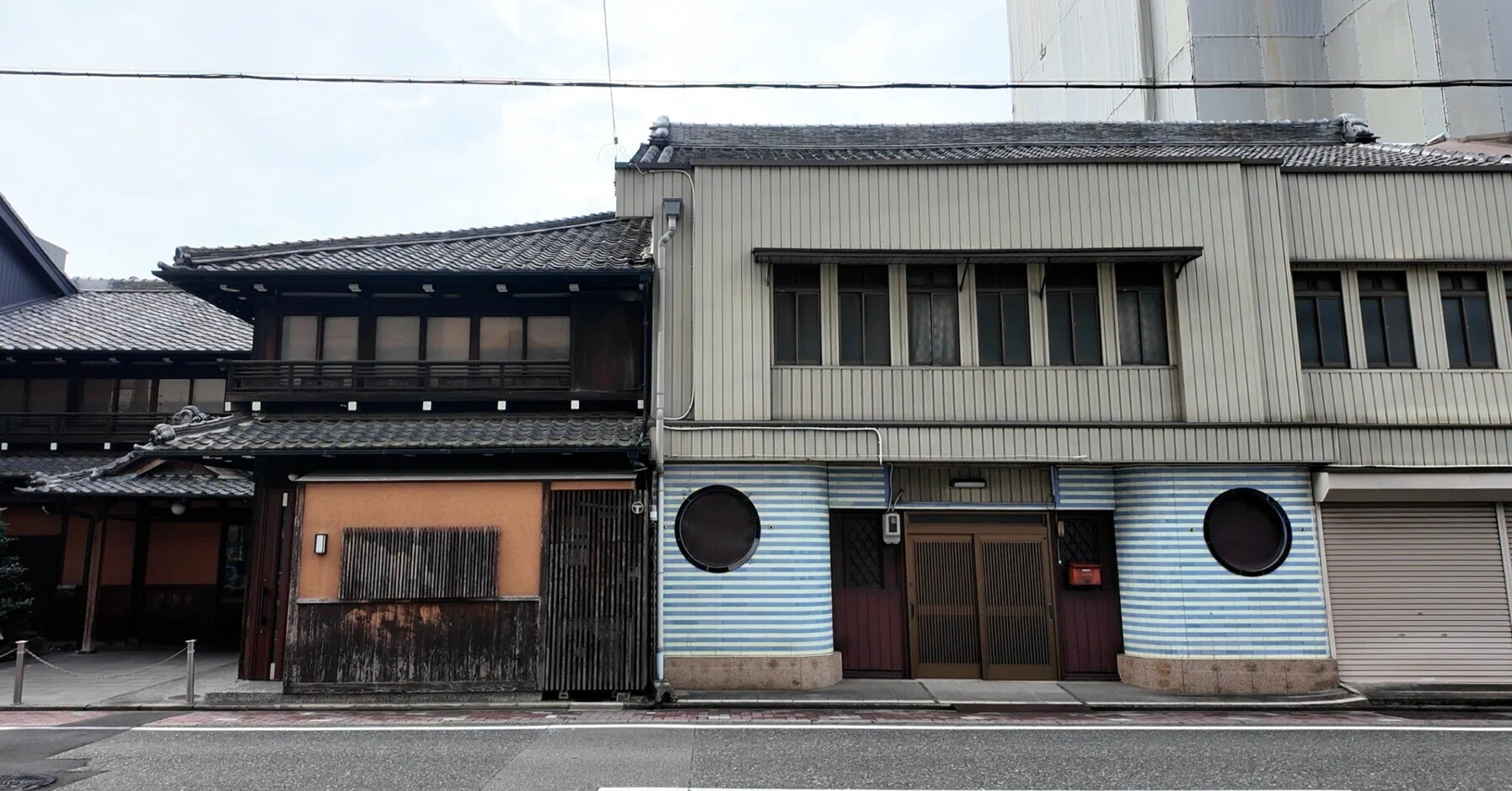 レトロ風２２サイズ　手渡のみ名古屋市中村区北区配送無料その他は有料 自転車本体