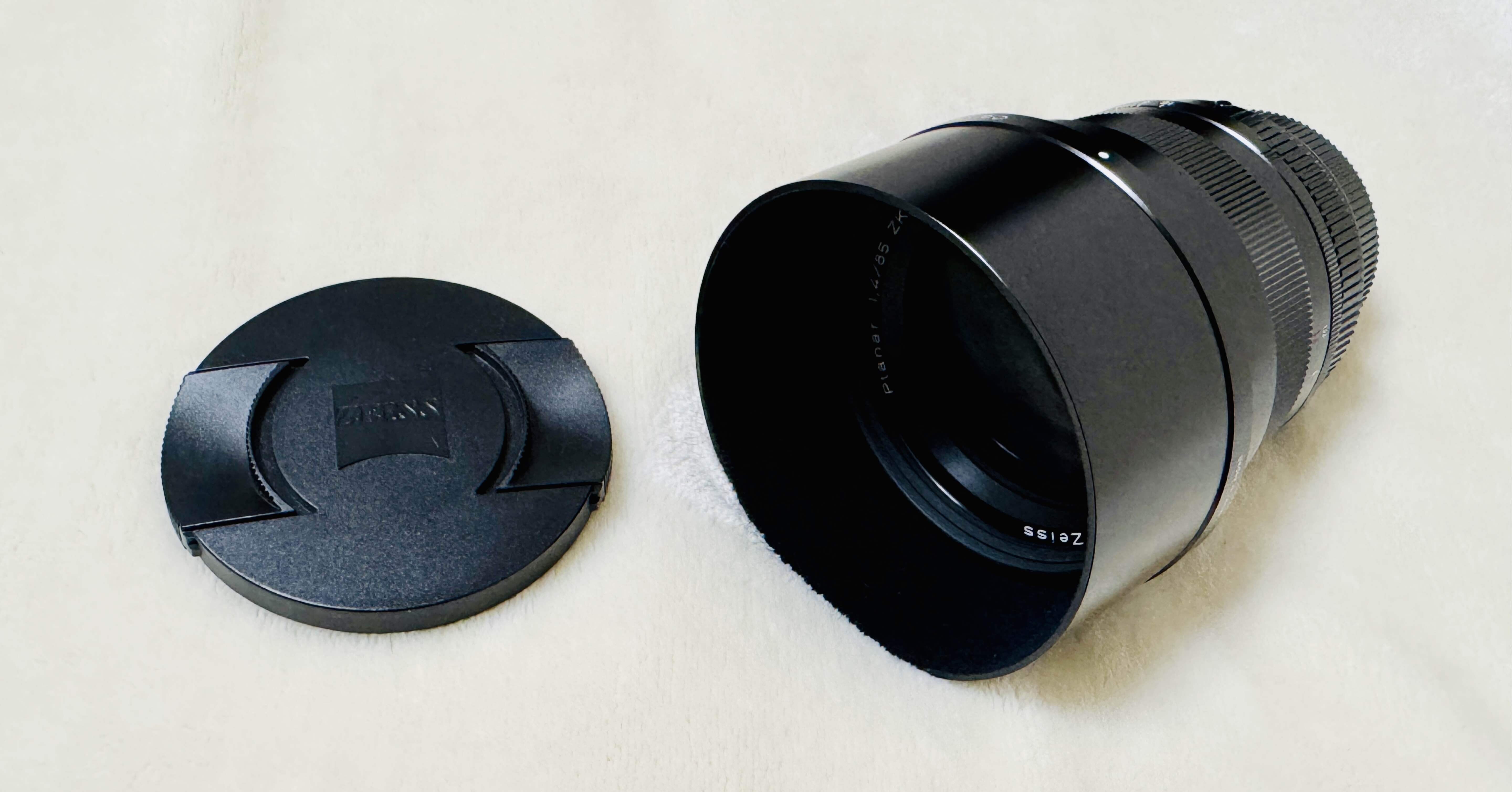 幻PENTAX用！ZEISS Planar 85mm F1.4 ZK Kマウント Carl Zeiss Planar 85mm F1.4 ZK - コシナ製の評判のよい85mm