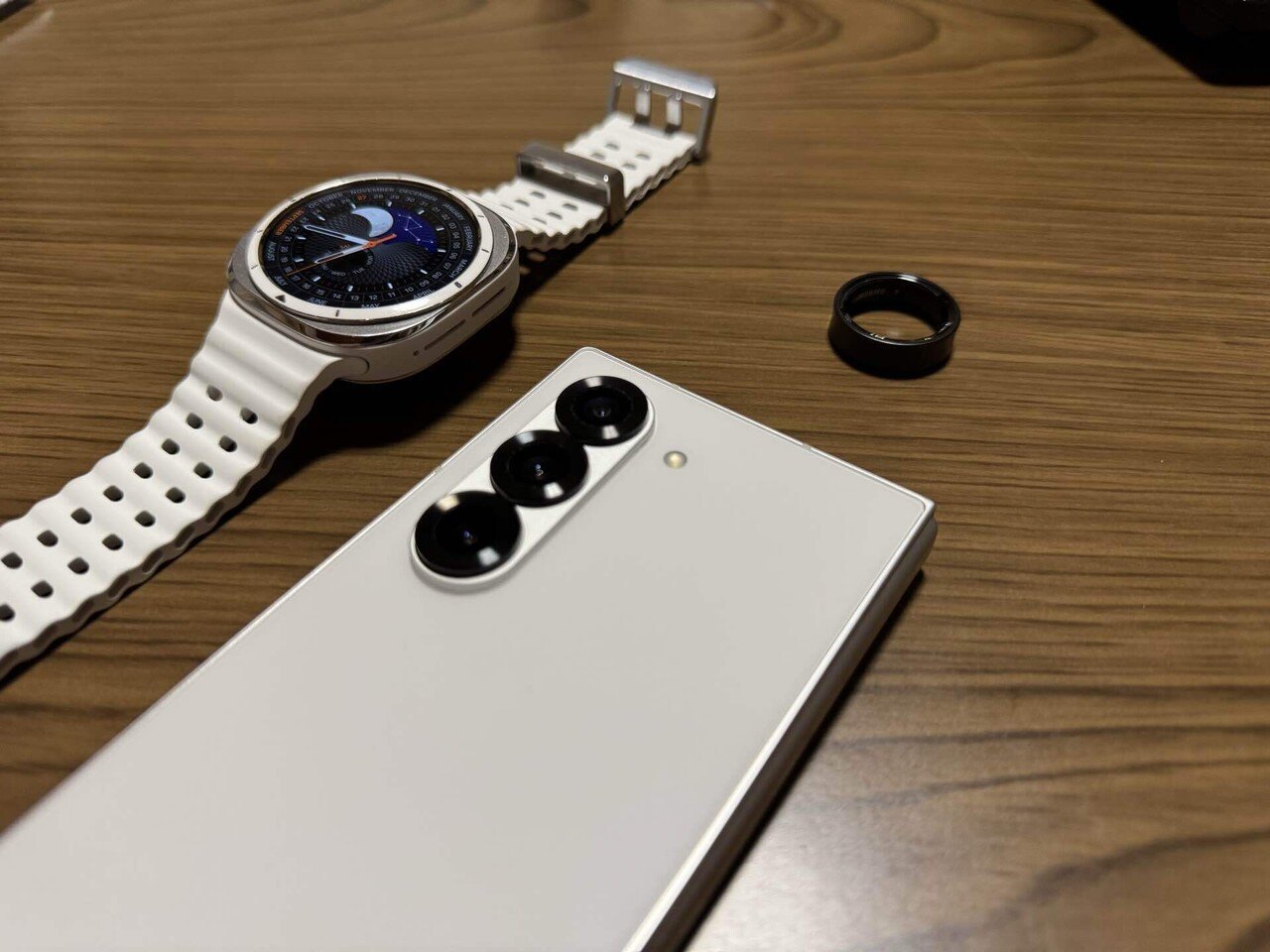 未開封◆東芝・ウェアラブル端末 HELO LX ・ゲルマニウム・ワールド社 未開封◇東芝・ウェアラブル端末 HELO LX ・ゲルマニウム・ワールド社